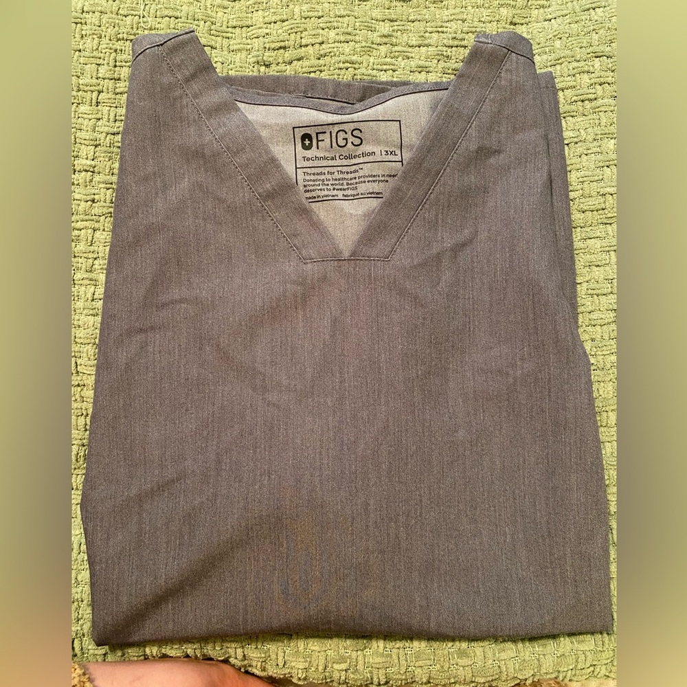 Figs Scrub Top - Picture 2 of 4